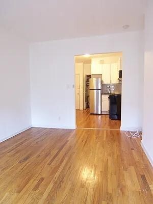 Foto del edificio - 445 W 49th St