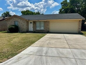 Building Photo - 5908 Derek Dr