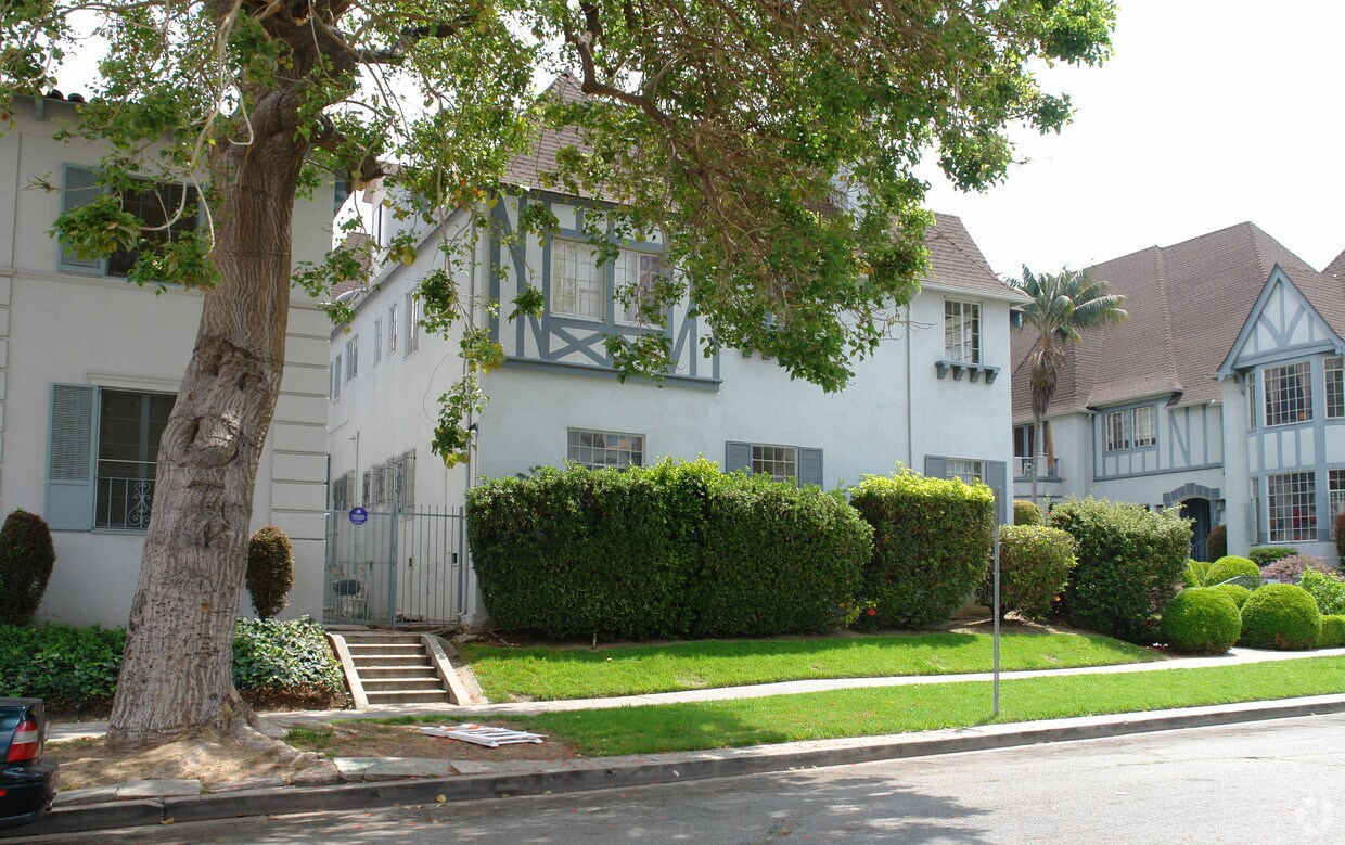 Foto del edificio - 922 S Serrano Ave