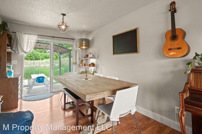 Foto del edificio - 3 br, 1.5 bath House - 1100 Vista Place #U
