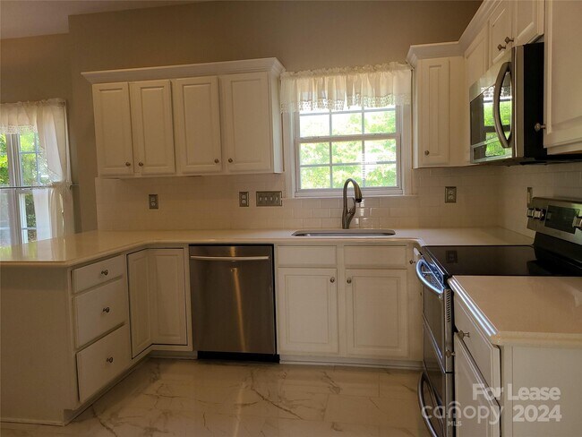 Foto del edificio - 9509 Mitchell Glen Dr