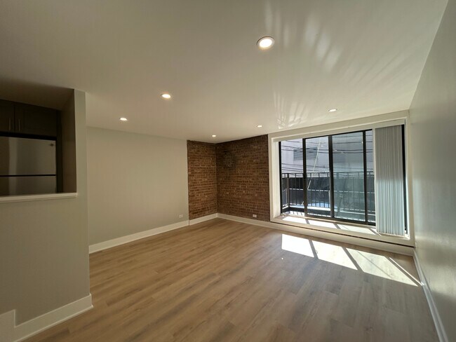 Foto del edificio - 1214 N La Salle Dr