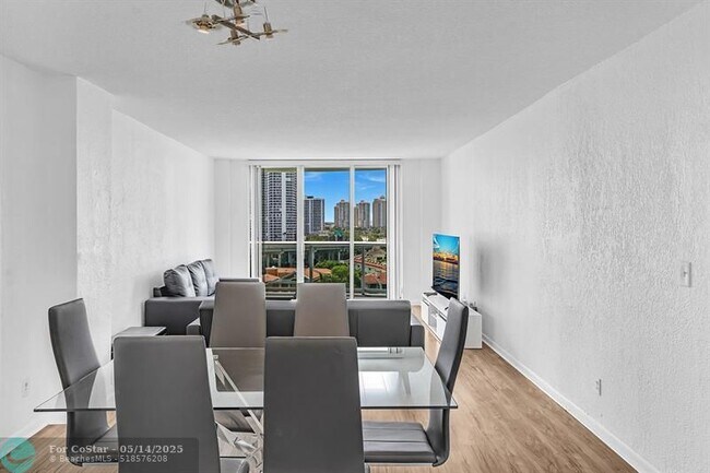 Building Photo - 19390 Collins Ave