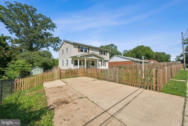 Building Photo - 2013 Maynard Dr