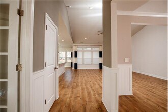 Building Photo - 1208 Ficus Dr