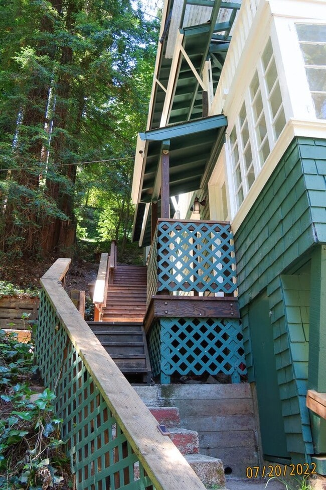 Building Photo - 21567 Starrett Hill Dr