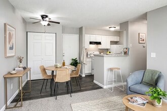 Nook and Kitchen - Parkview Apartments