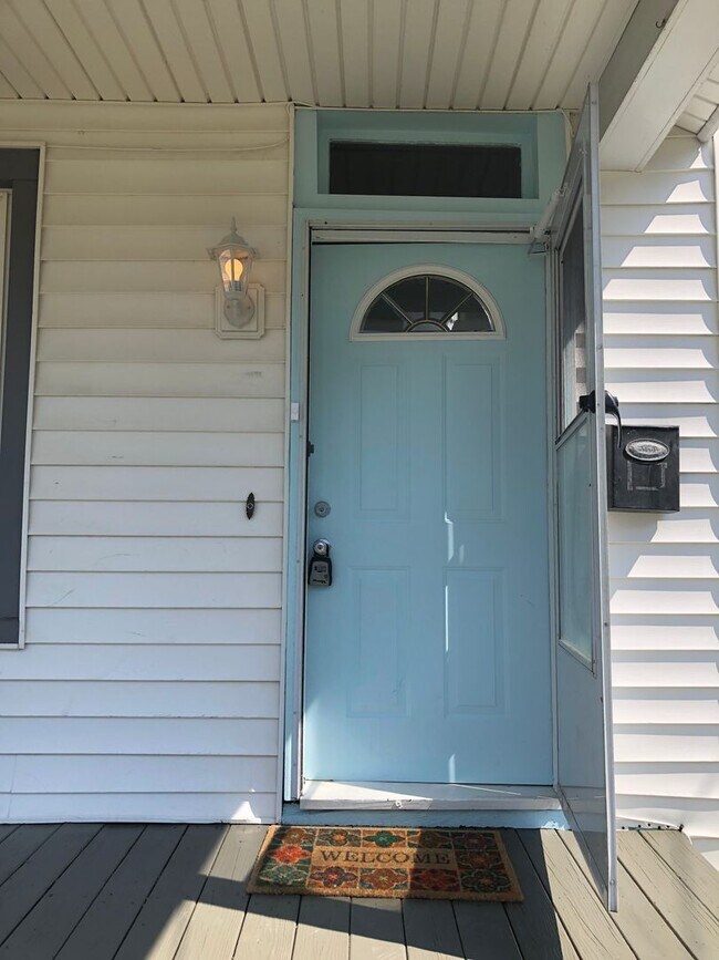 Foto del edificio - 3 Bedroom/1.5 Bath Northside Home ***Avail...