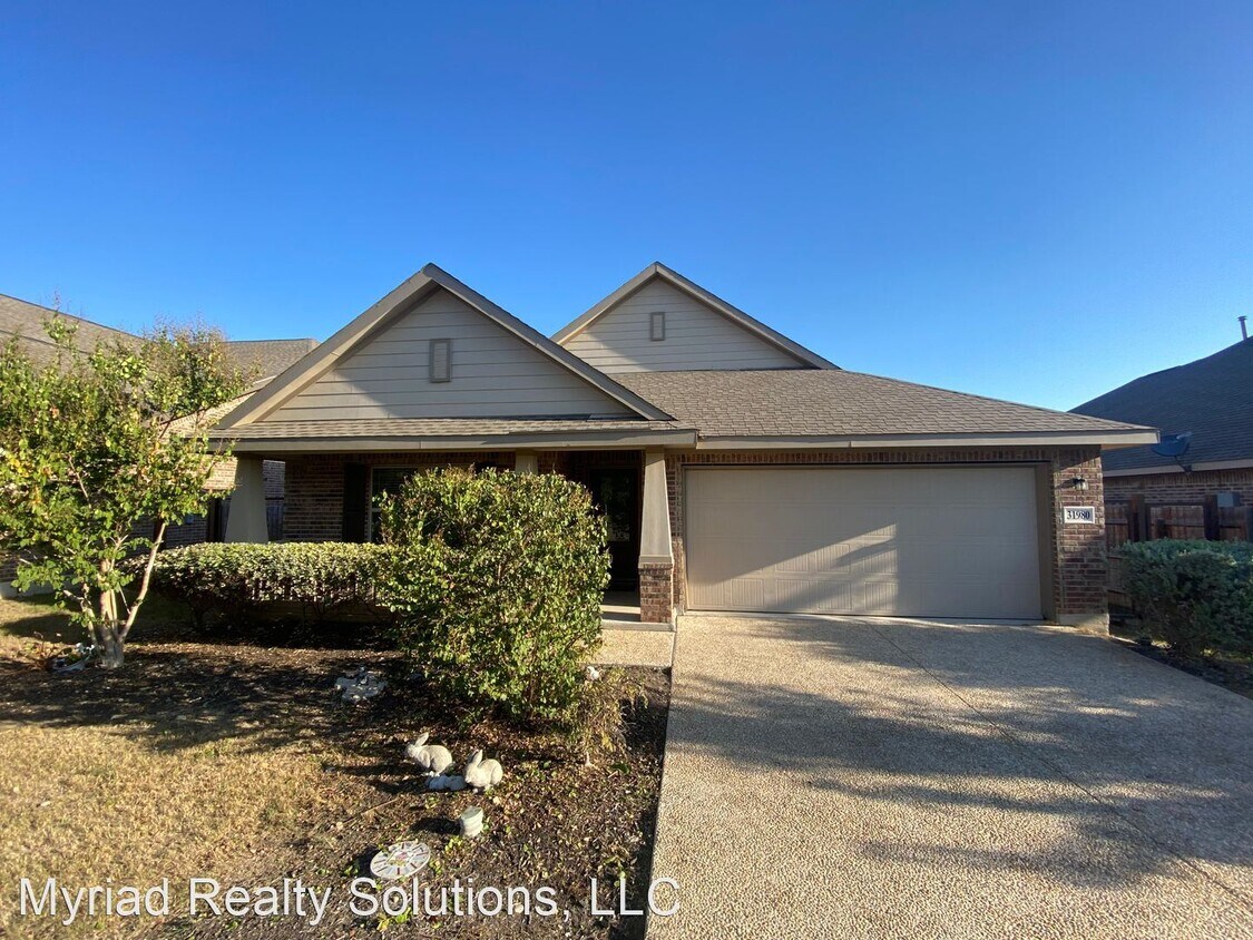 Primary Photo - 4 br, 3 bath House - 31980 Cast Iron Cove