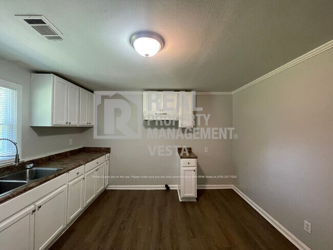 Foto del edificio - 5624 Swymer Dr