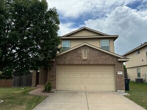 Building Photo - 813 Draco Dr