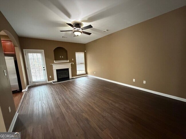 Building Photo - 2473 Capella Cir SW