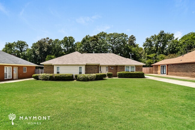 Building Photo - 2400 W Aberdeen Dr