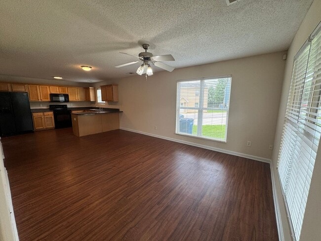 Building Photo - 118 Fern Ridge Ct
