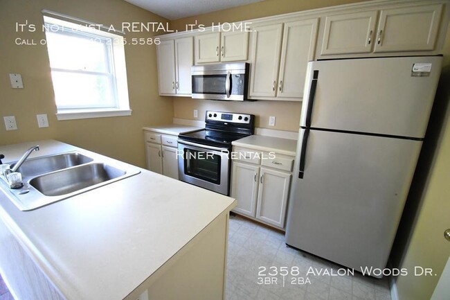 Building Photo - 2358 Avalon Woods