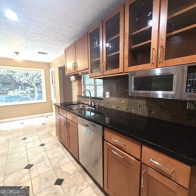 Building Photo - 17 Normandy Ct