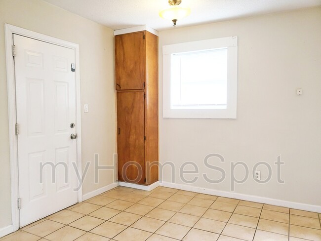 Building Photo - 113 Aquamarine Ave