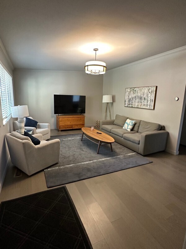 Foto del edificio - 1259 Charlton Ave