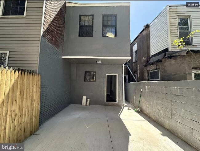 Building Photo - 3 Bedroom and 2.5 bathroom House available...