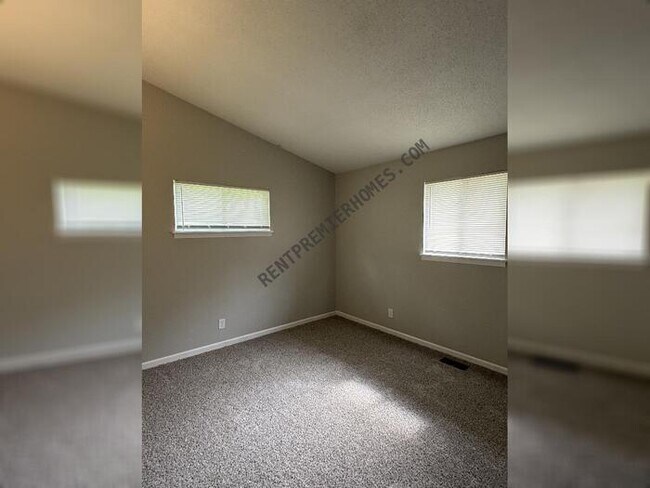Foto del edificio - 7318 L St
