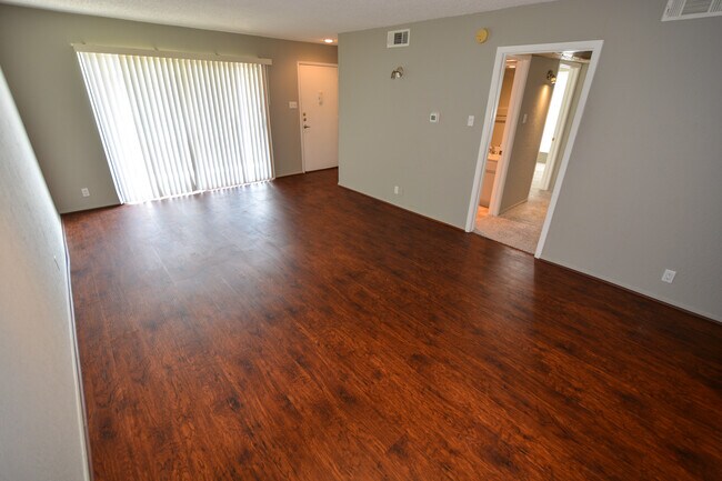 Building Photo - 5323 Fleetwood Oaks Ave