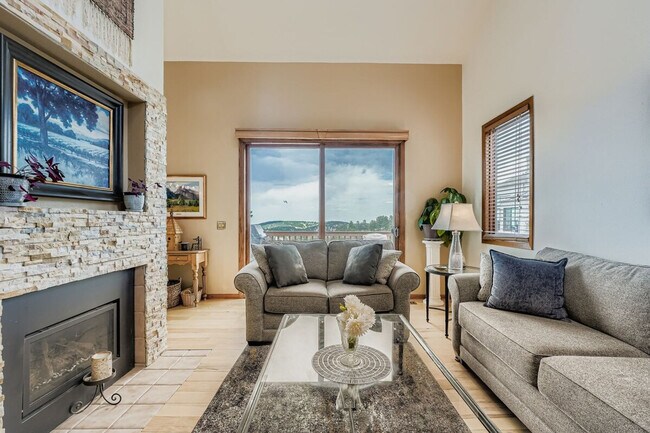 Foto del edificio - 776 Chimney Creek Dr