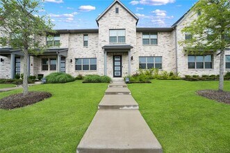 Building Photo - 2628 Red Tailed Hawk Ln
