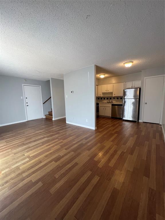 Building Photo - 2307 Barton Village Cir