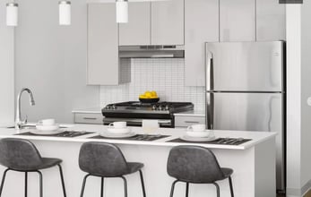 Building Photo - 799 W Van Buren St