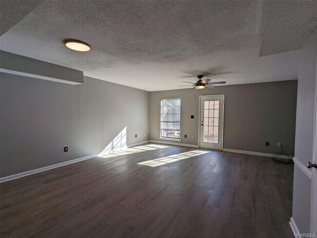 Foto del edificio - 1629 Limestone Ct