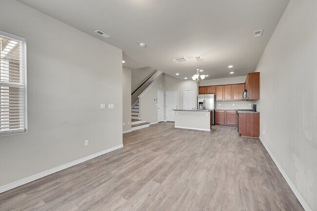 Foto del edificio - $2,340.95 with $300 off the first month's rent, 2 Beds, 2.5 Baths, Captivating Home in Colorado S...