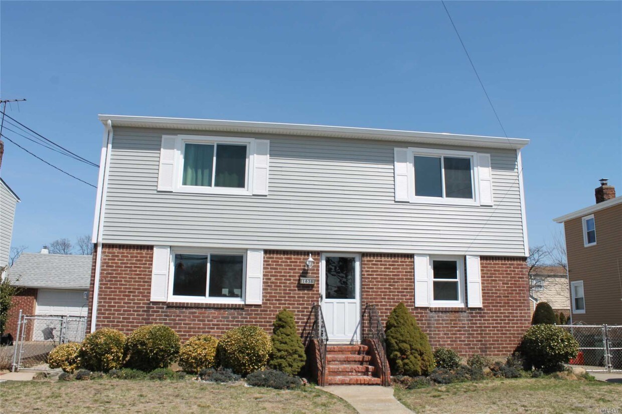 1638 Woodstock St, Elmont, NY 11003 House Rental in Elmont, NY