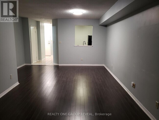 Photo du bâtiment - 400 McLevin Ave