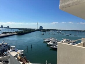 Building Photo - 7904 West Dr