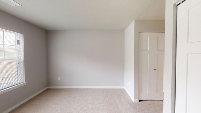 Foto del edificio - **RENT SPECIAL** - Upper 2 Bedroom 2 Bathroom Apartment is Available