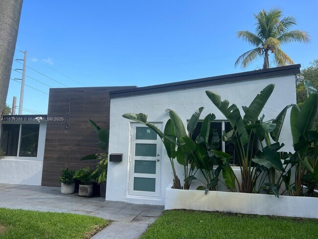 Foto del edificio - 1580 NE 139th St