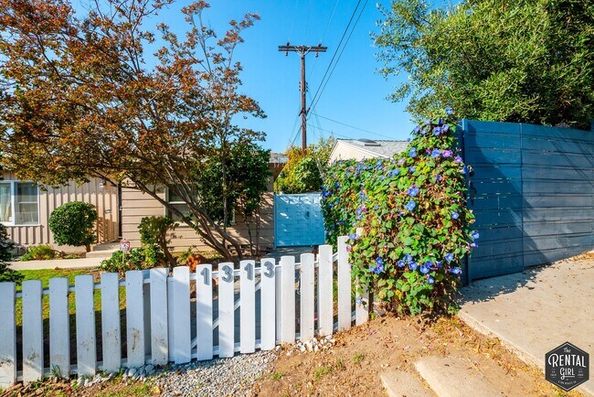 Building Photo - 1313 Walgrove Ave