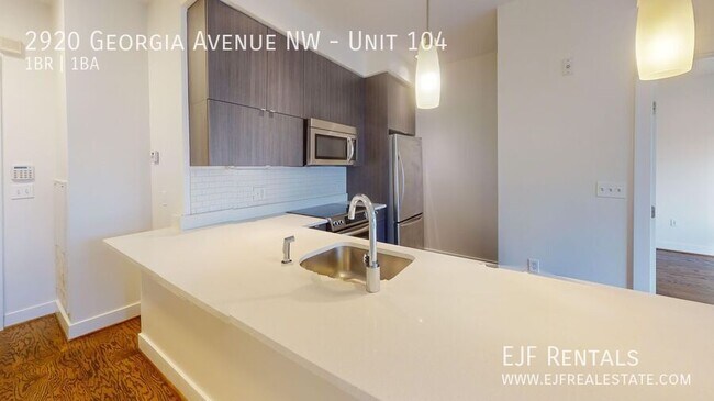 Foto del edificio - 2920 Georgia Ave NW