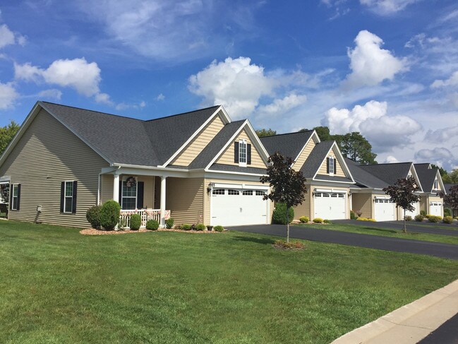 Cottage Grove Townhomes Apartments North Chili Ny Apartments Com