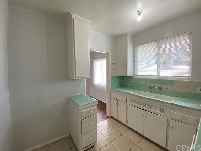 Building Photo - 516 E Lomita Ave