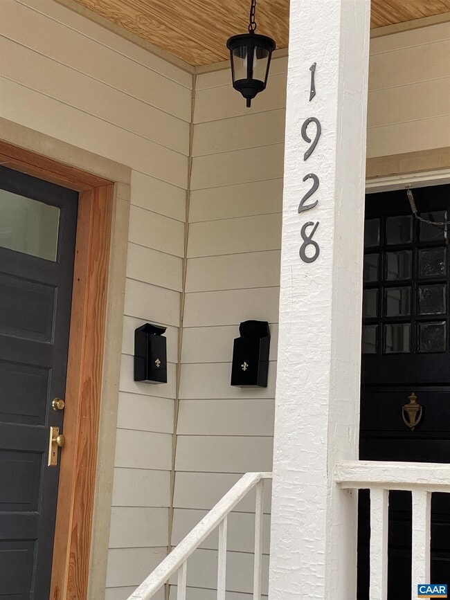 Building Photo - 1928 Lewis Mountain Rd