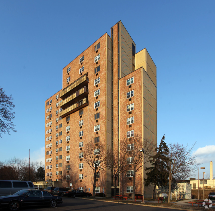 Foto del edificio - Robert H. Stinson Towers