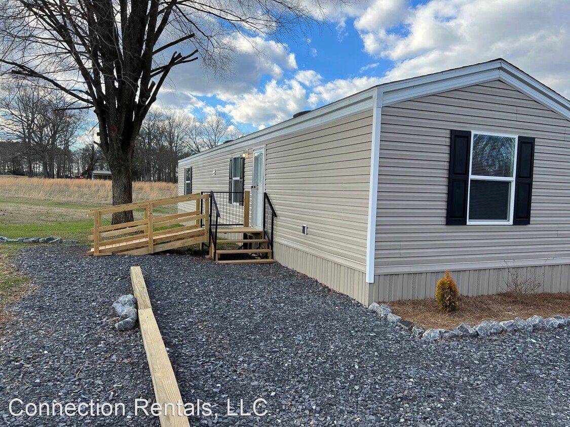 Primary Photo - 2 br, 2 bath House - 394 Fullers Chapel Rd...