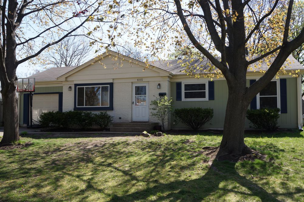 Primary Photo - 605 Sussex Ln