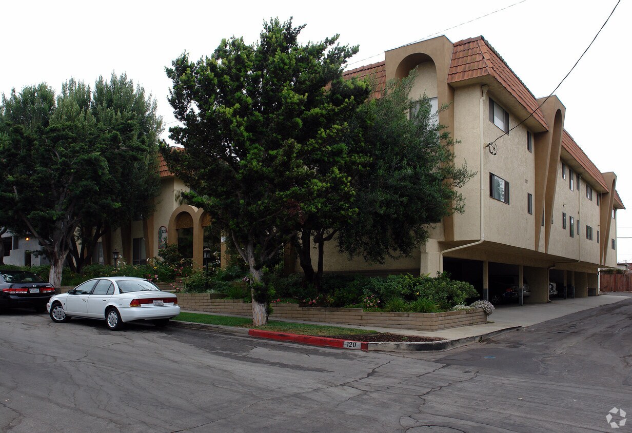 Foto del edificio - 116 Concord St