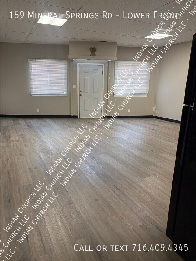 Foto principal - 159 Mineral Springs Rd