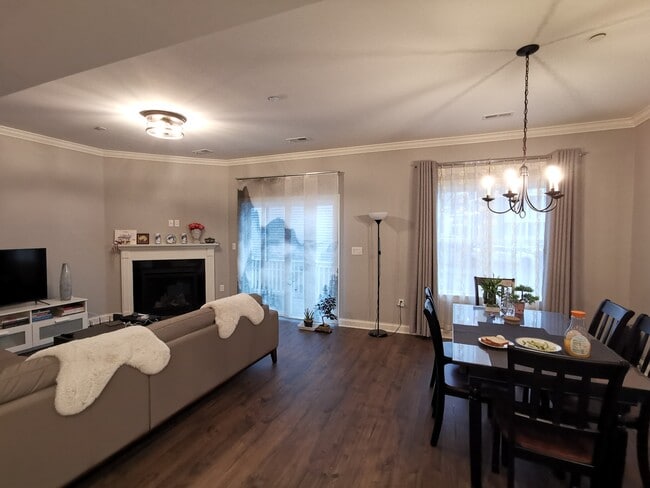 Living Room - 868 Washington St