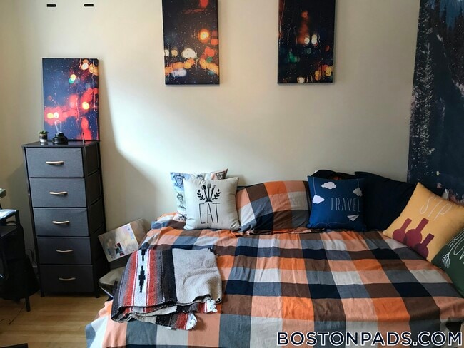 Foto del edificio - 145 Endicott St