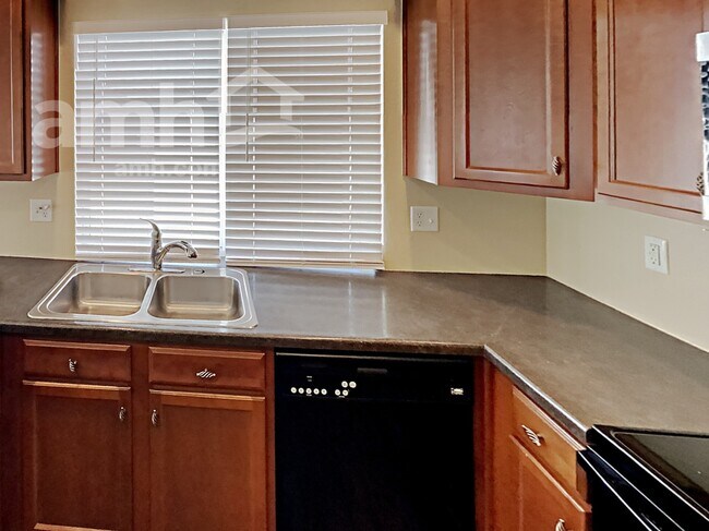 Foto del edificio - 4659 N Argonne St