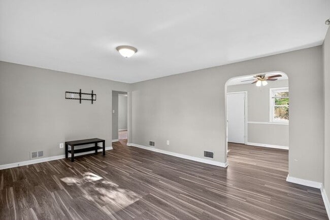 Foto del edificio - 4984 Leonardtown Rd
